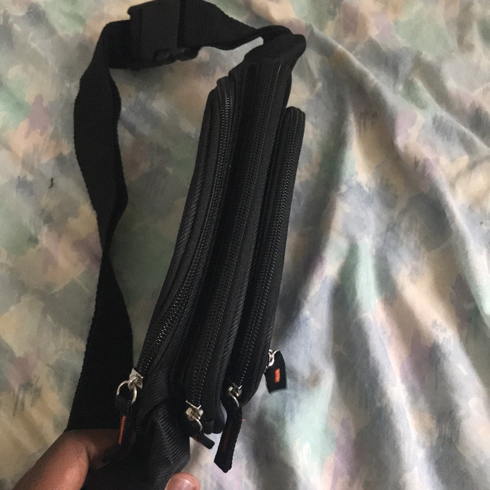 Fanny pack - Picture 2 of 3